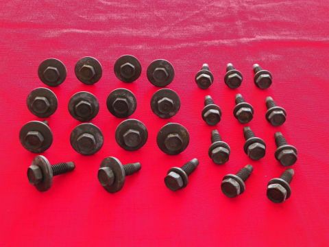 Door Hinge Fastener Kit E-body