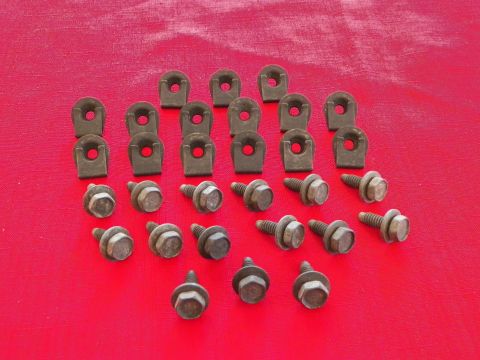 REAR VALANCE FASTENER KIT 1971-74 B-BODY