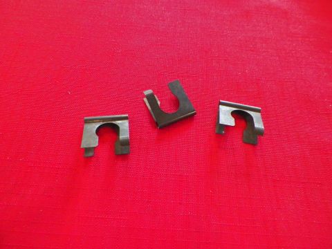 CLUTCH LINKAGE SPRING CLIP 3 PER CAR
