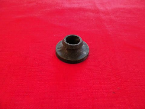 CLUTCH FORK ROD INSULATOR 1 PER CAR