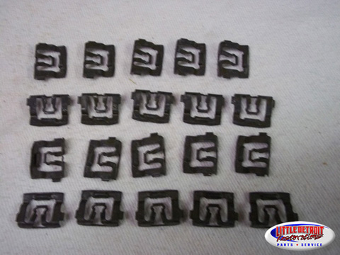 Rear Window Moulding Fastener Kit B-Body 1971-74